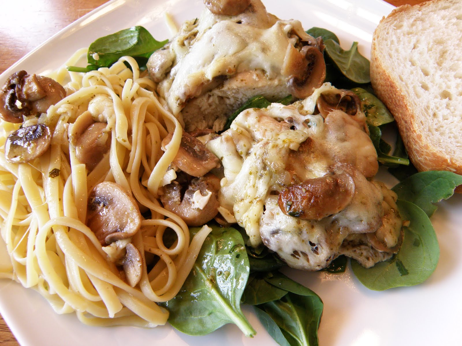 Taste Every Season: Italian Chicken, Mushrooms, Spinach and Linguine