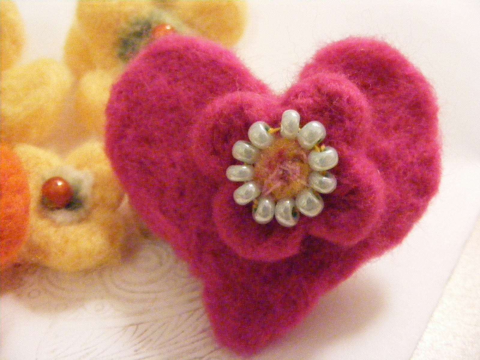 Crafts and Recipes from Allotment Heaven: More needle felted Flowers