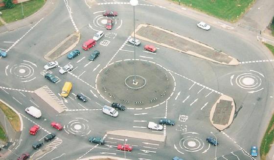 1092870-Travel_Picture-Magic_Roundabout_Swindon_Wiltshire.jpg