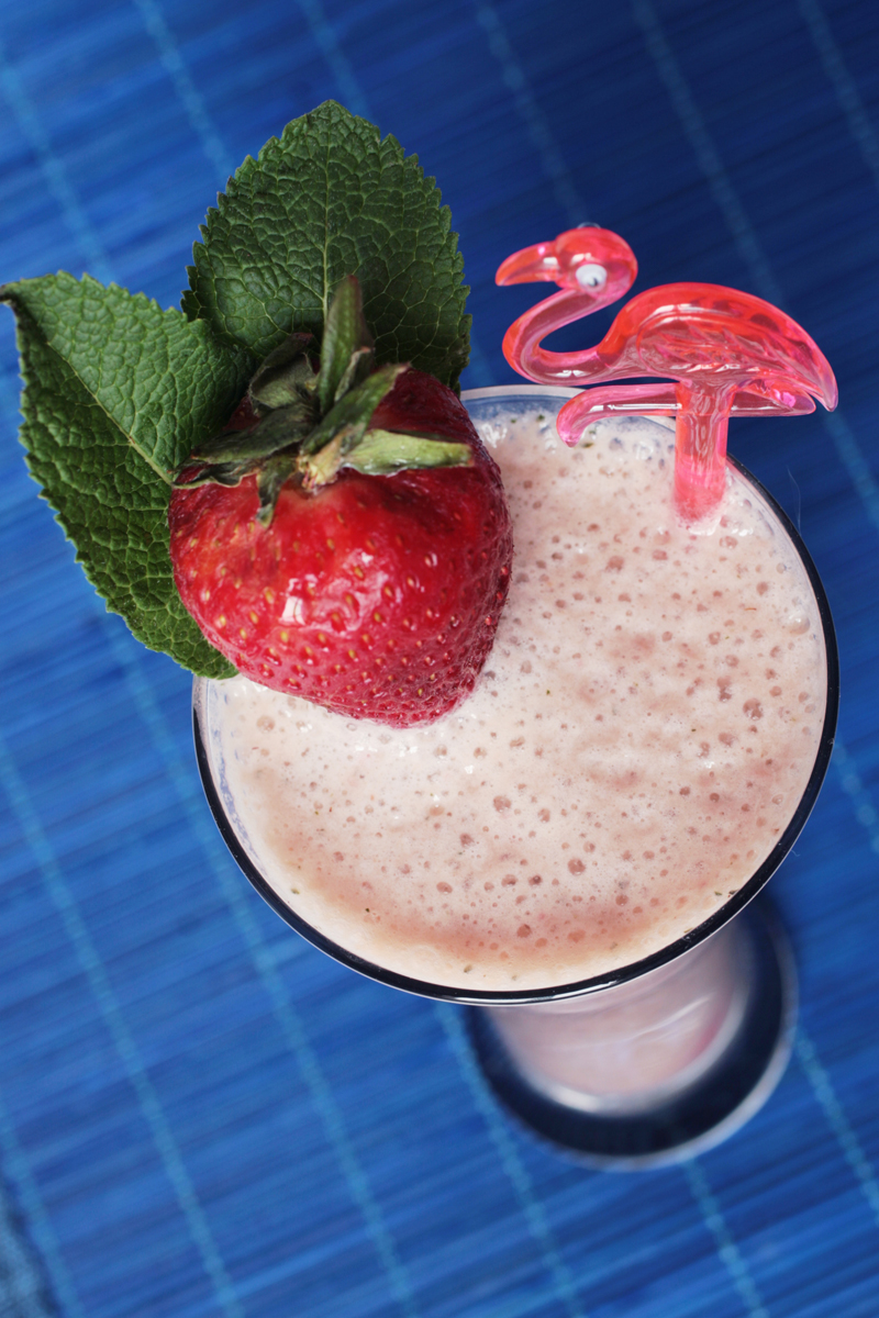 [strawberry+smoothie+6.jpg]