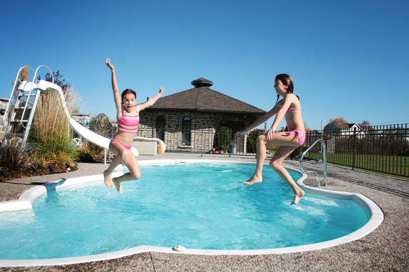 [jumping+in+pool.jpg]