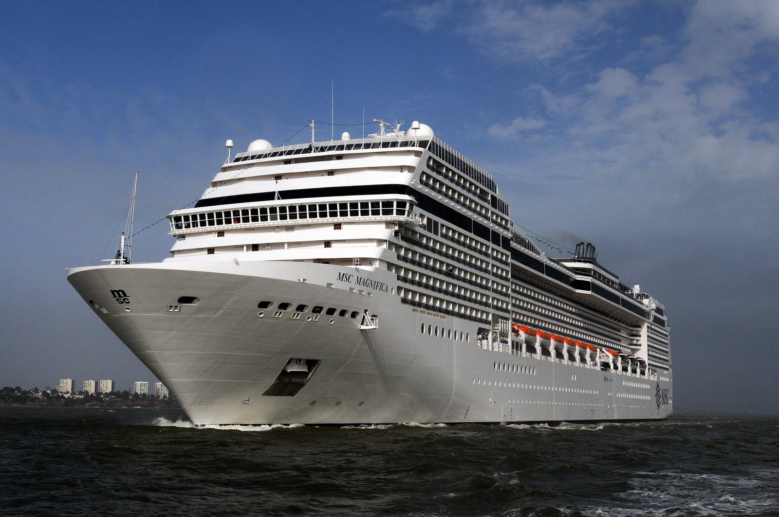 [MSC_MAGNIFICA_Saint-Nazaire_25_02_2010_DSC.jpg]
