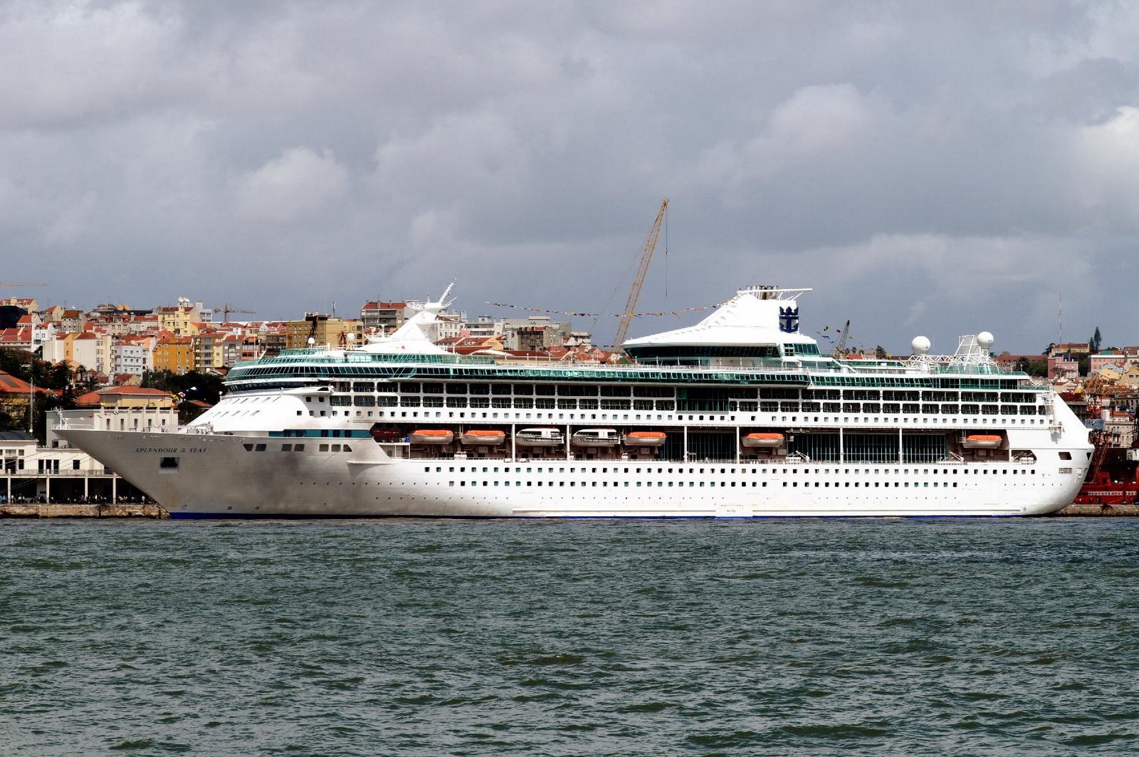 [SPLENDOUR+2008-04-20+redz.JPG]