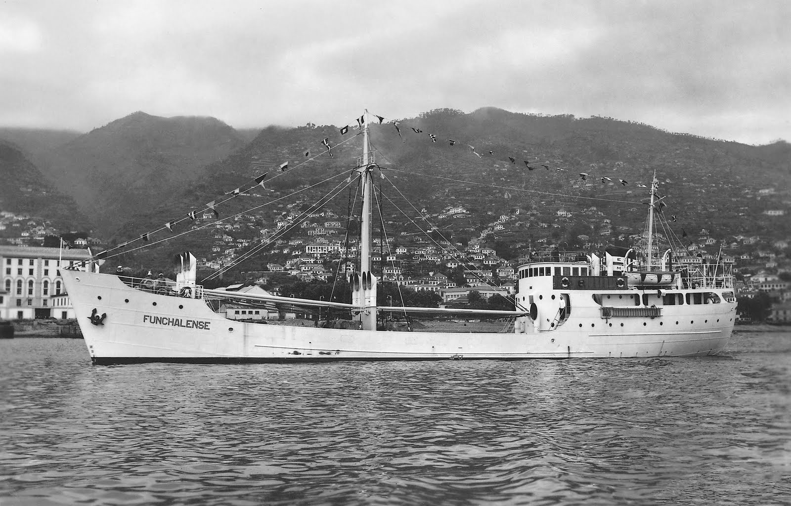 [FUNCHALENSE+II.JPG]