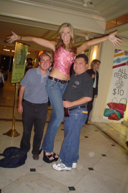 Bunny glamazon. Bunny Glamazon рост вес. Cassidy heights рост. Bunny Glamazon в молодости. Tall woman Comparisons