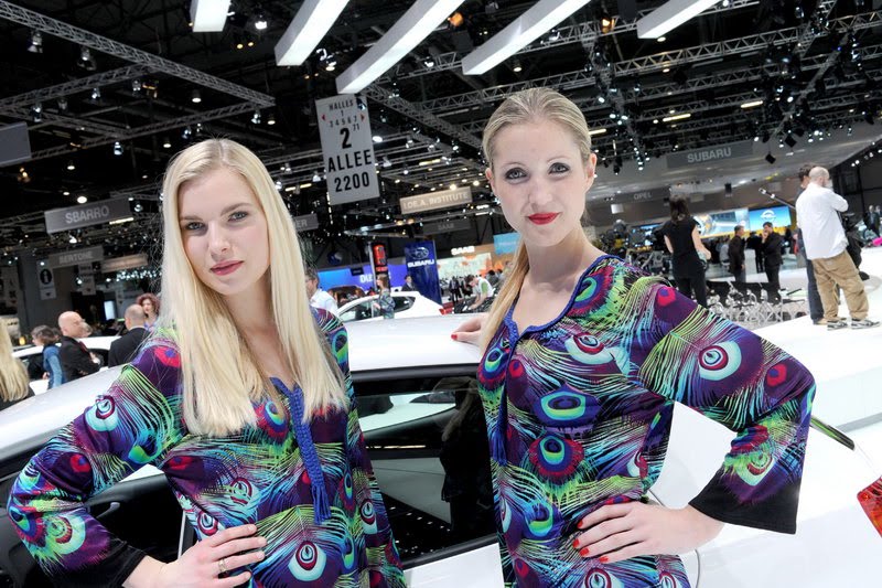 [Geneva+MotorShow+2010+Girls_8.jpg]