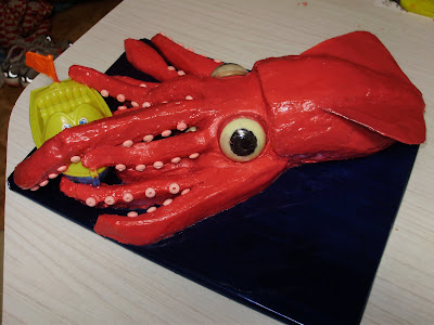 cloth and fodder: How to make a Giant Squid cake