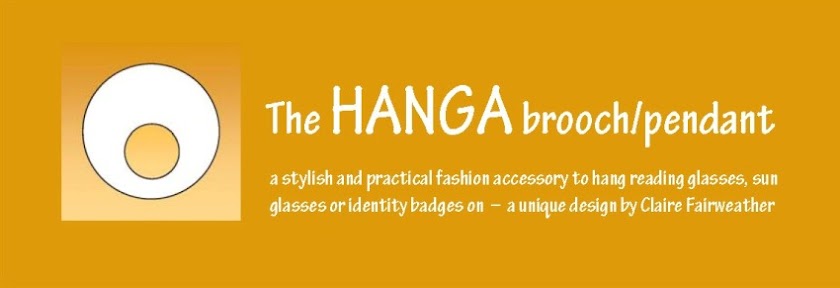 The HANGA brooch/pendant