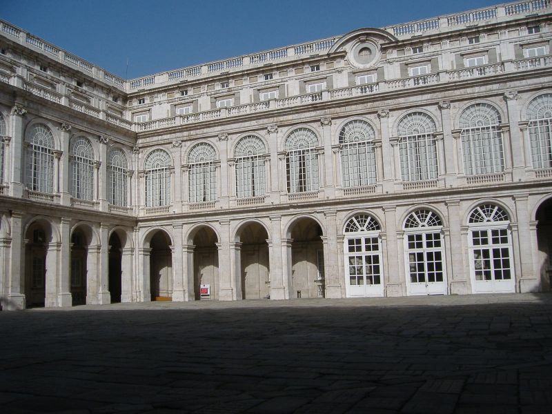 [04_PalacioRealTapices.jpg]