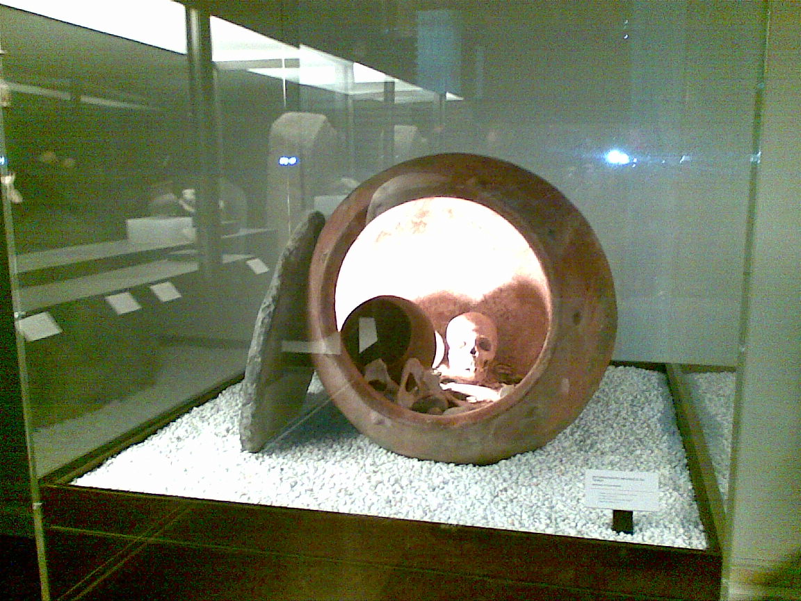 [MuseoArqueologico.jpg]