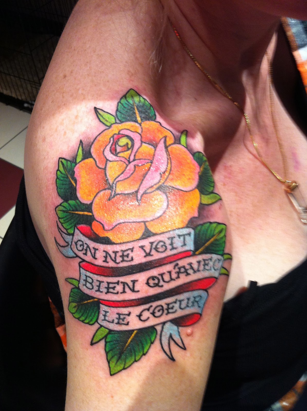 Travelboo: Black heart tattoo