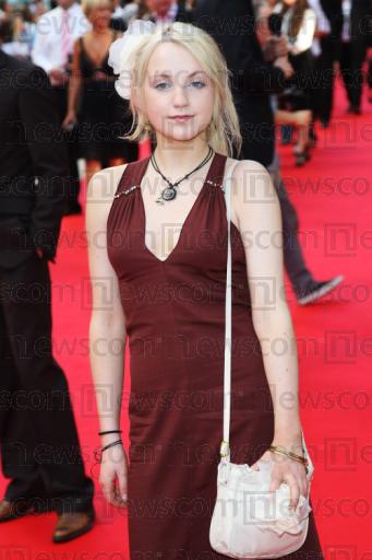 [evanna-lynch-caballerooscuro-1.jpg]