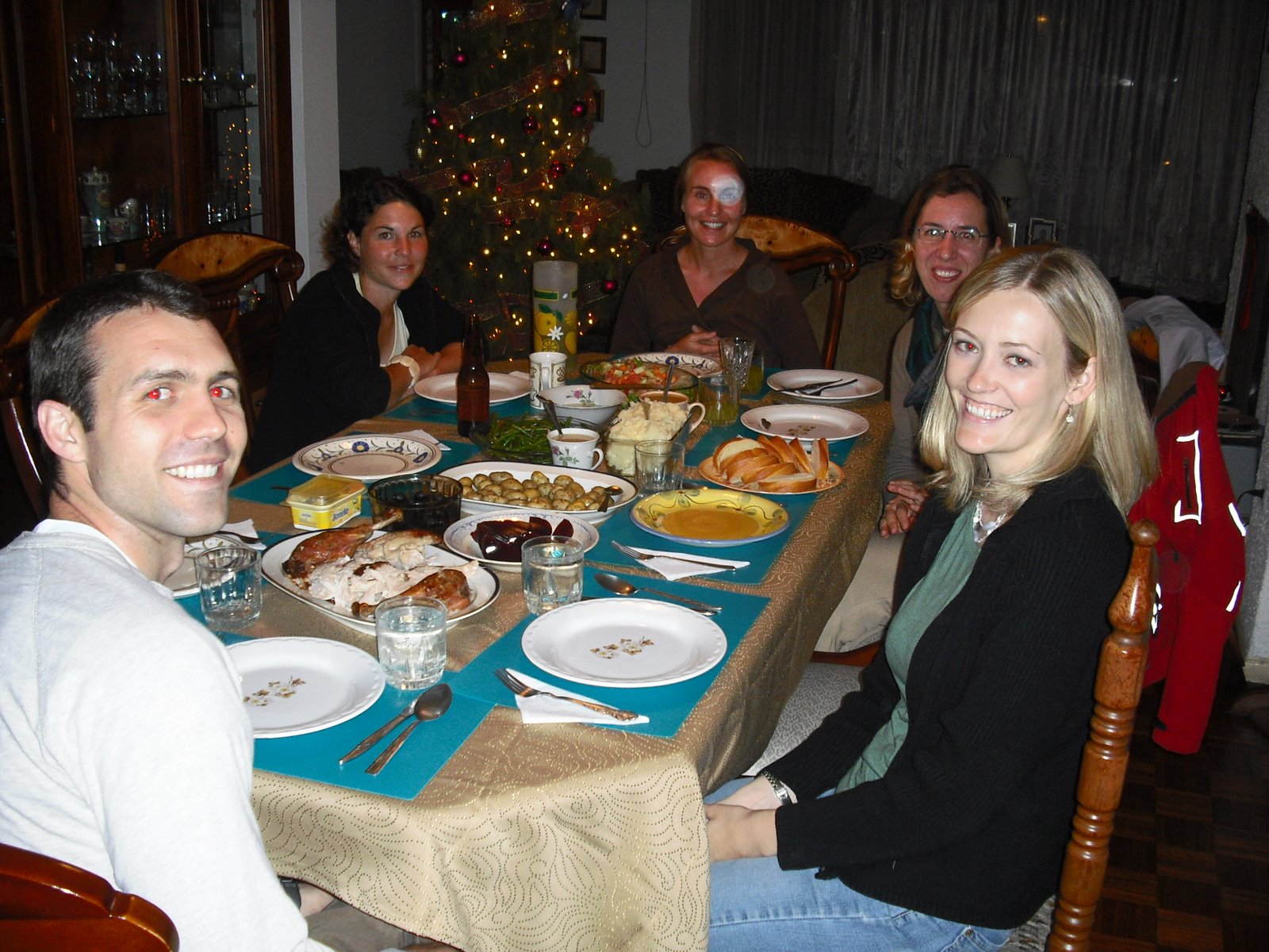 [holiday+dinner+04.JPG]