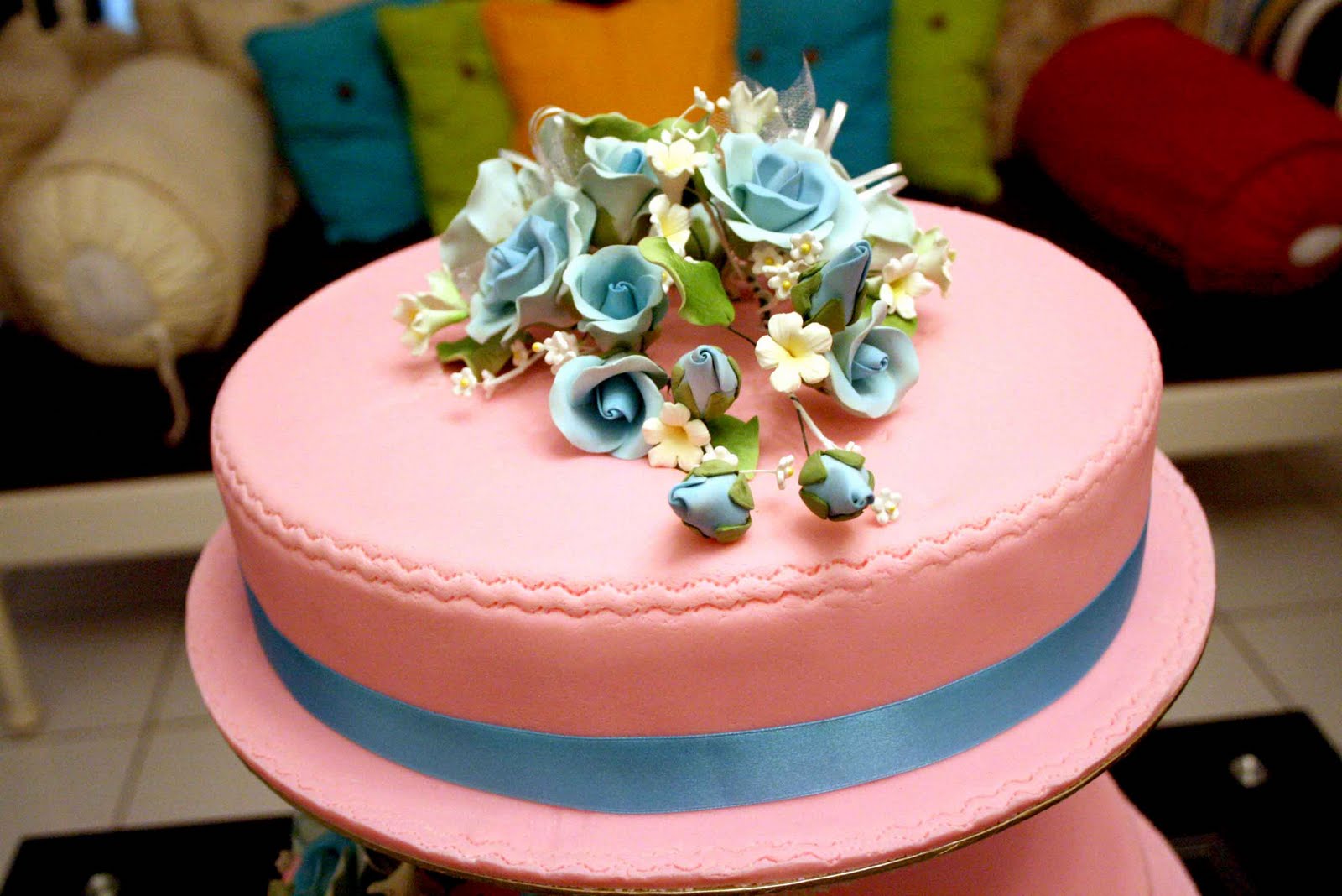 signature cupcakes 3 tier Pink bby Blue Wedding  Cake 