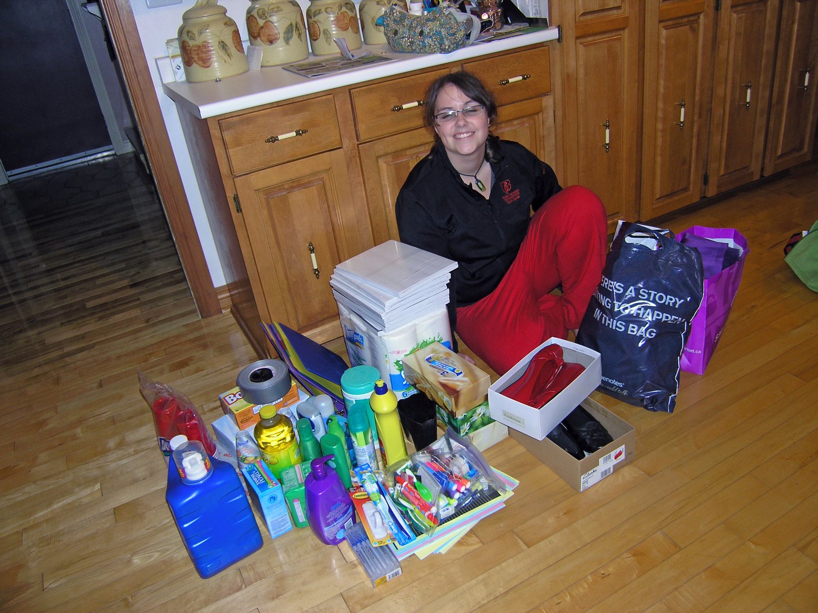 [brenna+with+stuff.jpg]