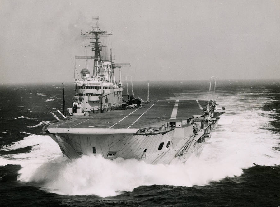 [HMS+Eagle+full+power+trials+Bay+of+Biscay+April+1956.jpg]