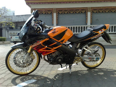 Picture Motorcycle Honda CBR 150 Thai style Modified
