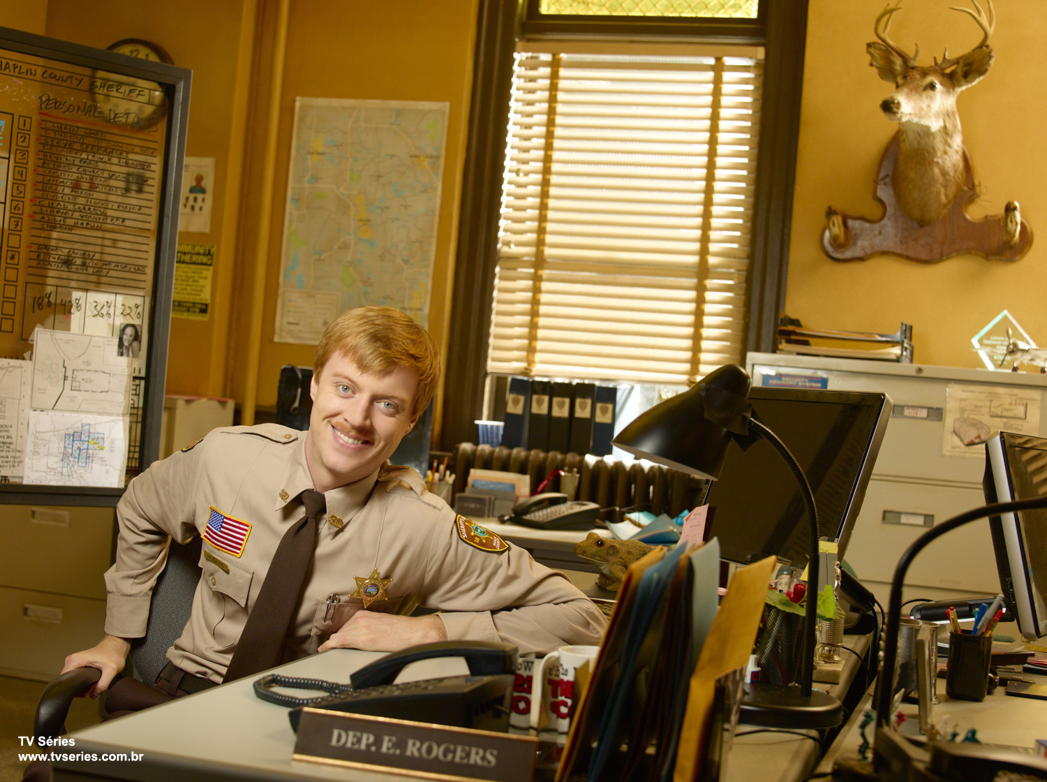 счастливый город сериал смотреть онлайн. счастливый город сериал 2010. счастливый город сериал. Happy town. лорен джерман счастливый город.