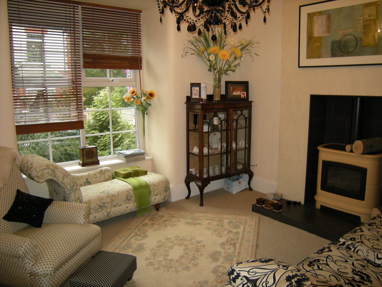 Thomas Lardner Sales and Lettings August 2010