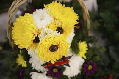 Puppy flower arrangement