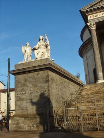 Statua Chiesa della Gran Madre di Dio, Torino
