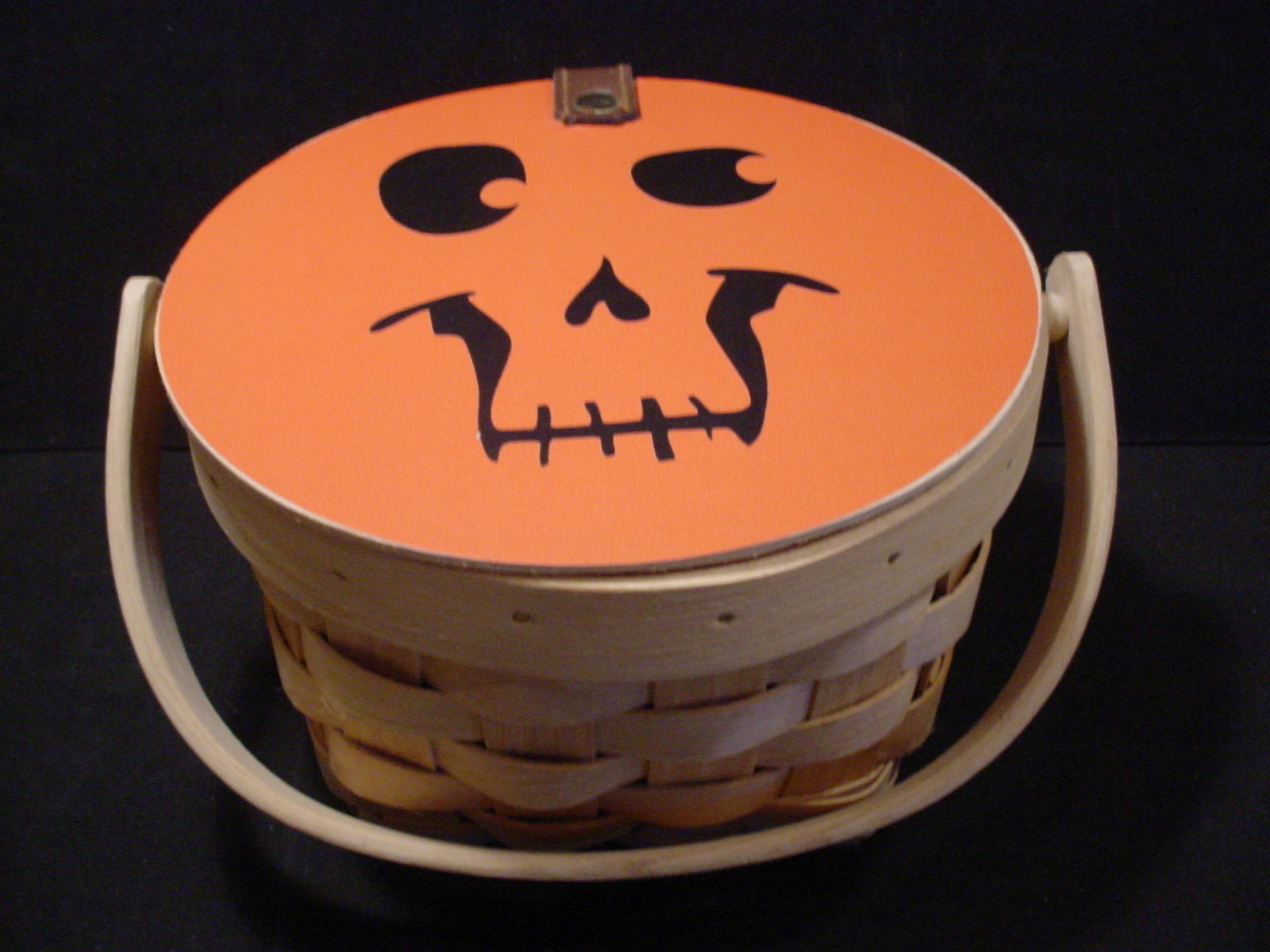 Melanie’s Crafting Spot: Jack-O-Lantern Basket