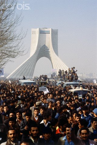 [Revolução+Irão+-+Azadi+Square.jpg]