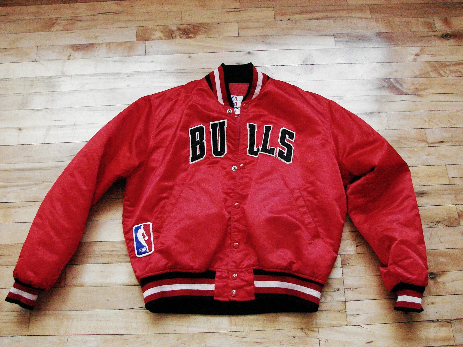 F.S.: Chicago Bulls Starter Jacket