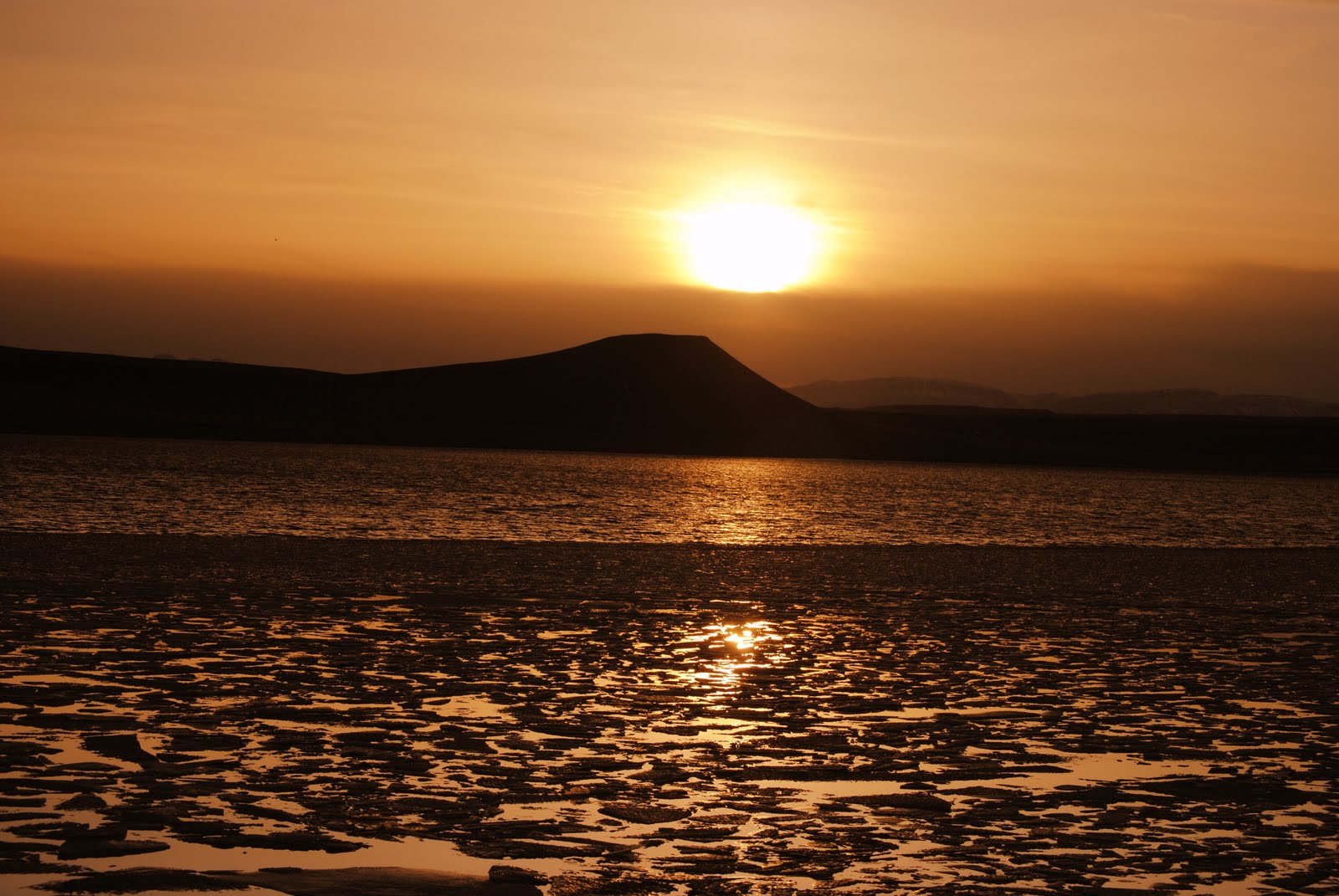 [freezeout+lake+sunset.JPG]