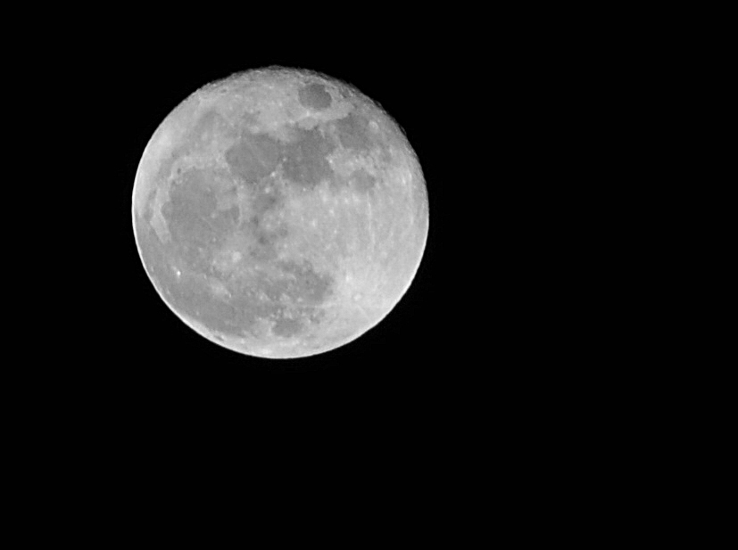 [Moon+over+Missoula+2.JPG]