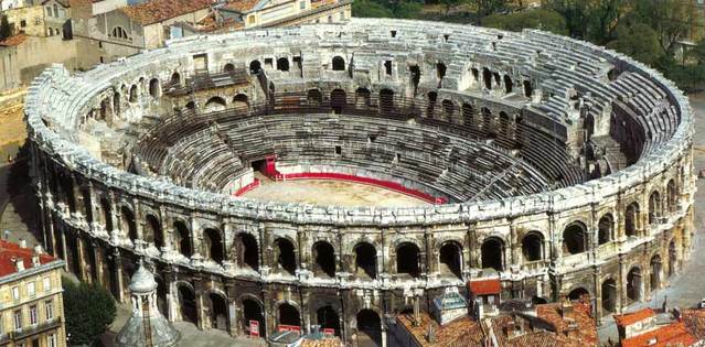 [11-Les-Arenes-de-Nimes.jpg]