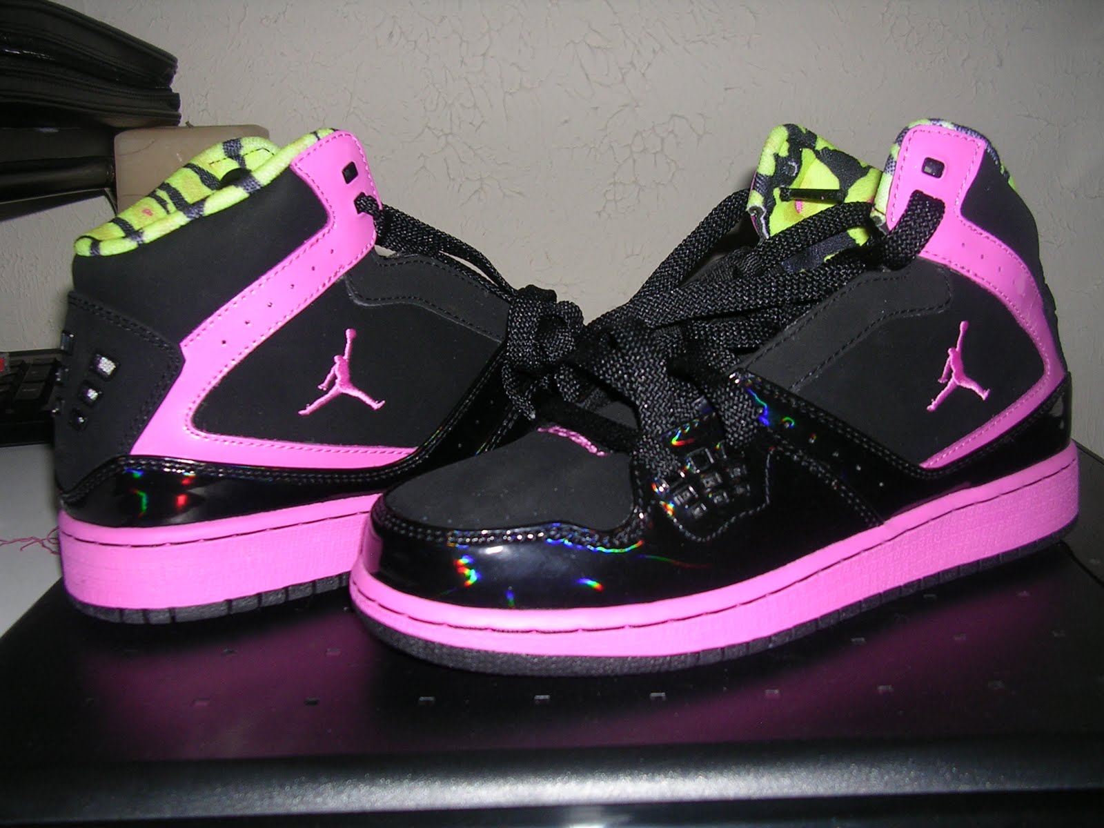 New Nike's and Reebok Tennis shoes New Nike's and Reebok tennis shoes