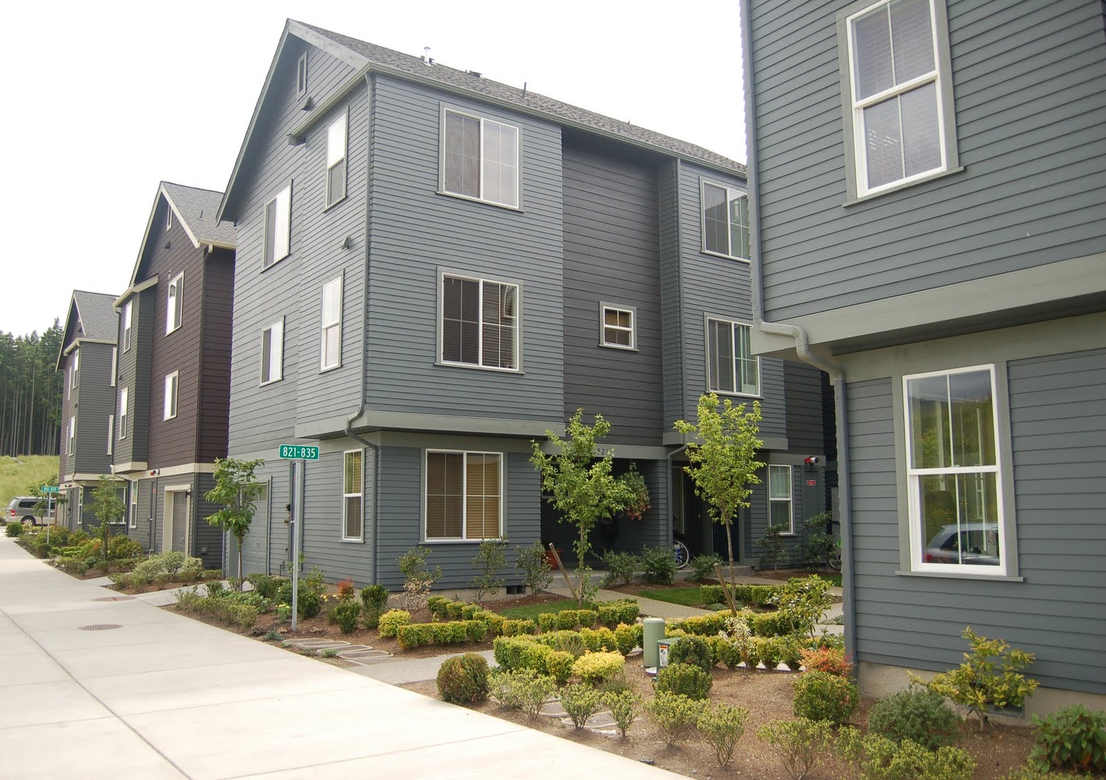 Living in West Highlands Park The Exterior and First Floor