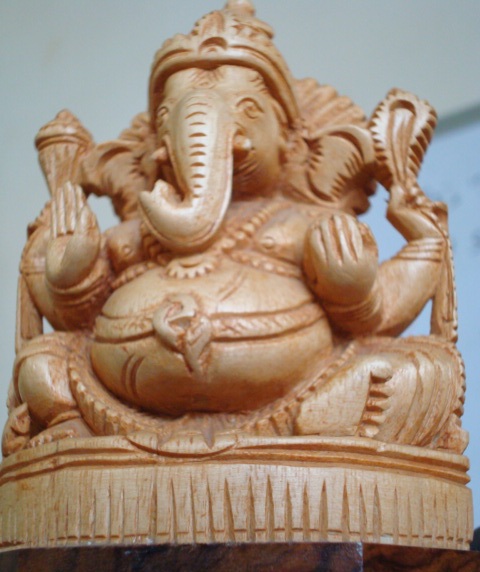 [Lord_Ganesha_carved_in_wood.jpg]