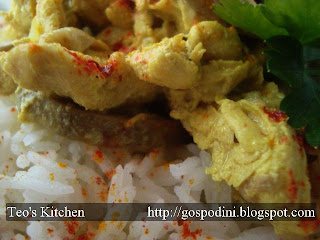 Pui curry cu lapte de cocos