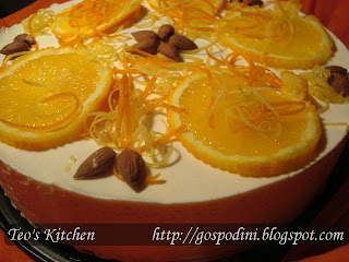 Tort cu mousse de lamaie