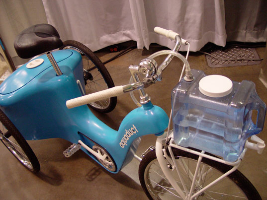 [IDEO-Aquaduct-Tricycle-3.jpg]