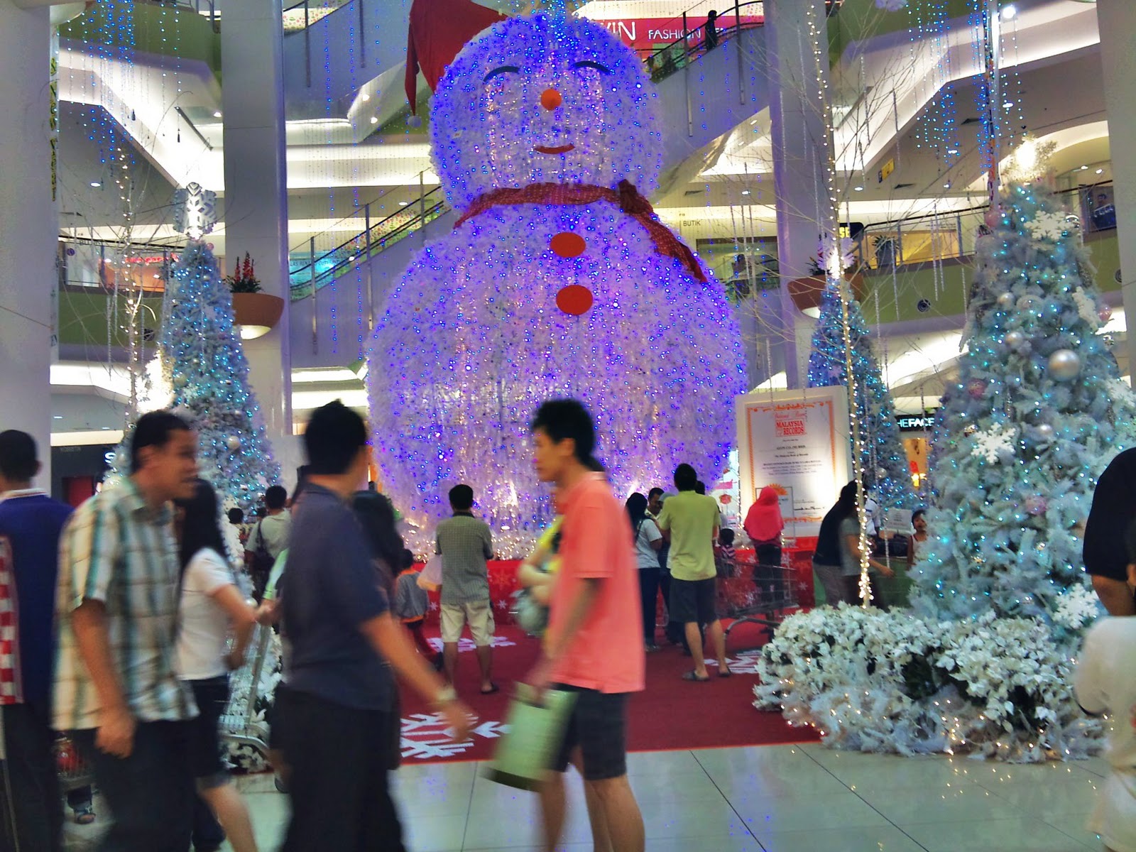 Aeon Jusco Bandaraya Melaka 4 December 2010. newly open My Box