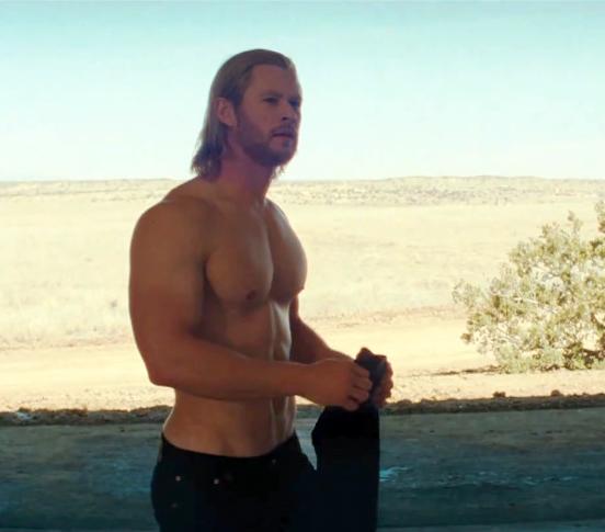 chris%2Bhemsworth%2Bthor%2Bsin%2Bcamiseta%2Bshirtless.jpg
