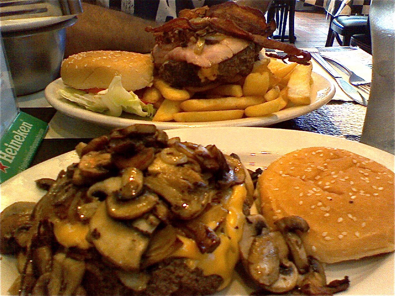 KKNY Good Deals Paul's Da Burger Joint