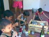 Niños de una de las escuelas de Ananda Marga PY
