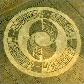 Kia Seen OnCool crop 'art' circles from around the world www.coolpicturegallery.us