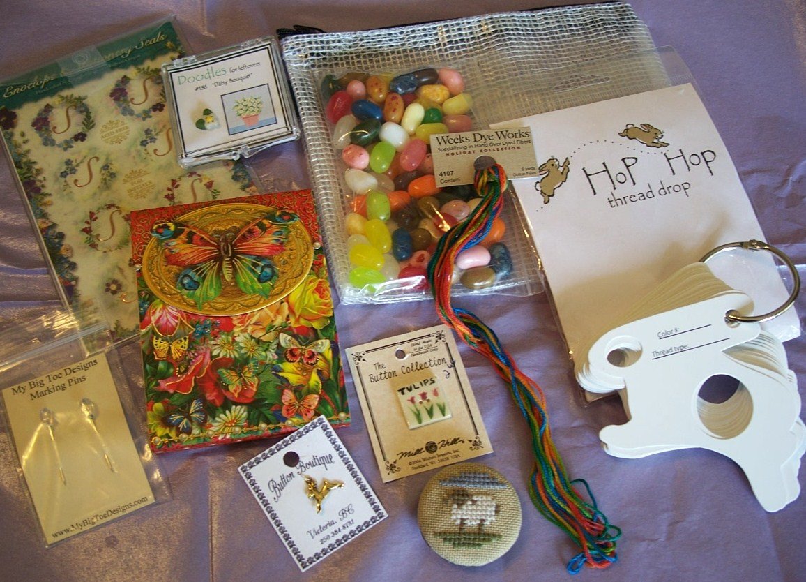 [Holly's+Giveaway.JPG]