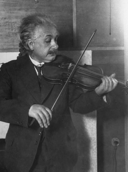 [Albert_Einstein_violin.jpg]