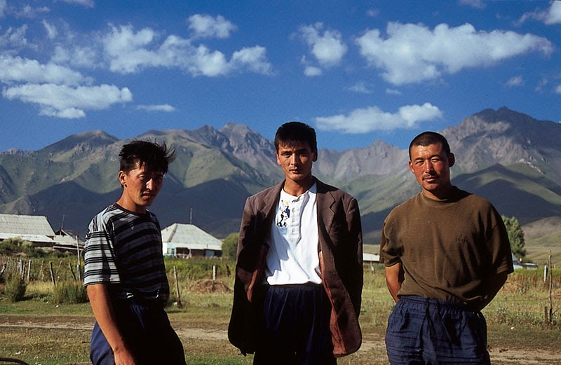 Киргиз контакте. Южные киргизы. Киргизия люди. Друзья Киргизии. Киргизия мужчины.