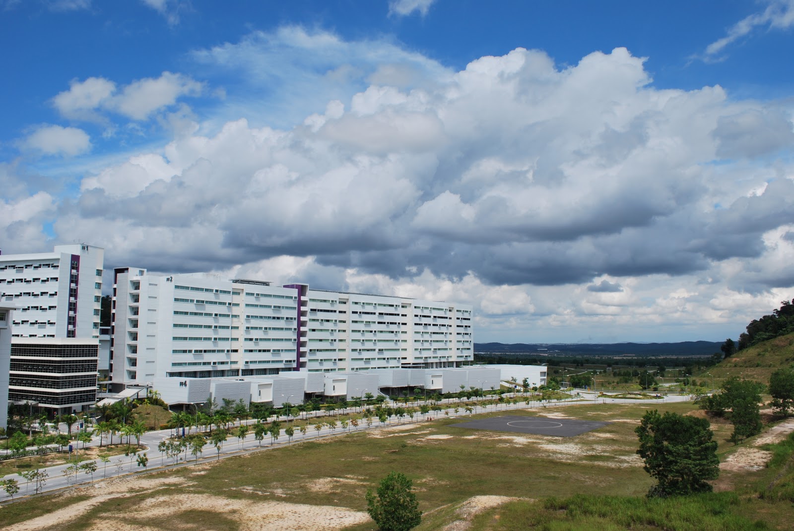 Menangkap Awan di Puncak Alam