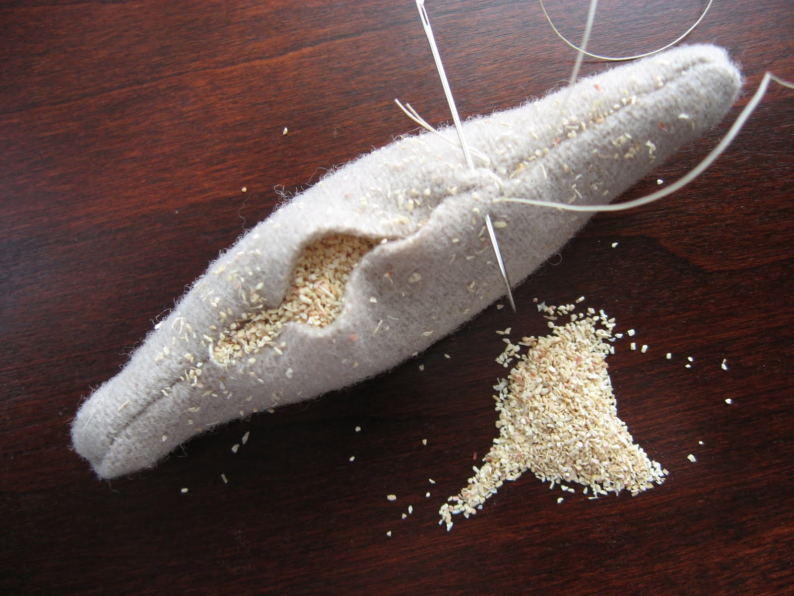 froo*gal: Antique Mouse Penwiper Pincushion DIY Tutorial