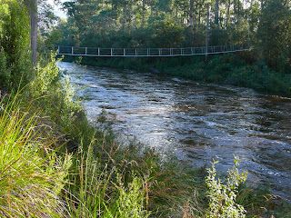 New suspension bridge across the Picton River near Tahune - 5 May 2007