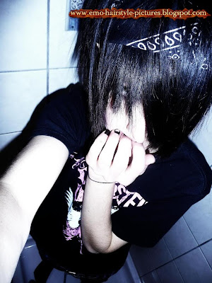 emo boys hairstyles 2009. http://emo-hairstyle-pictures.