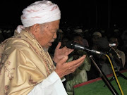 Tuan Guru Dato Nik Abd Aziz.